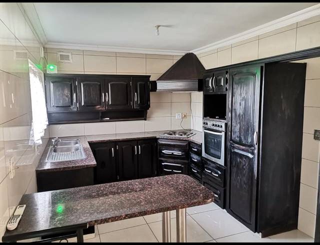 4 BEDROOM HOUSE FOR SALE IN SHALLCROSS